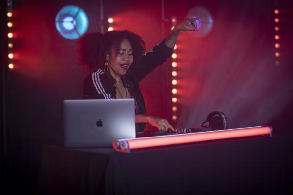 L.O.O.P. - live DJ